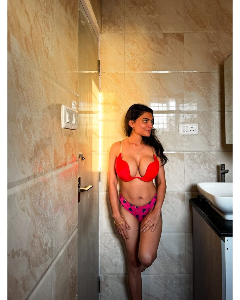 Resmi Nair Nude