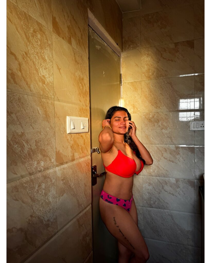 Resmi Nair Nudes
