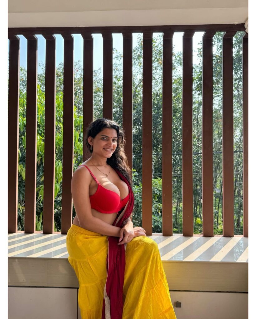 Resmi Nair Saari
